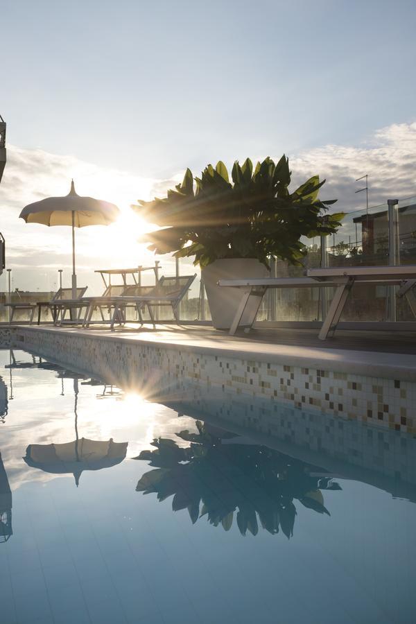 Hotel Tropical Lido di Jesolo Esterno foto