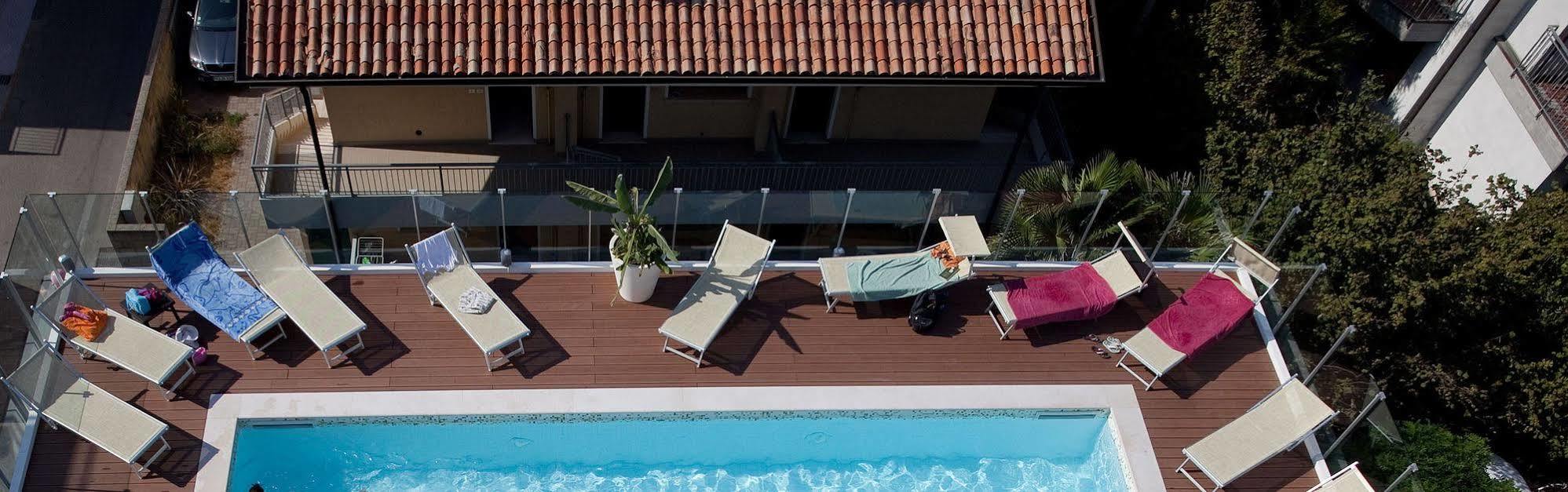 Hotel Tropical Lido di Jesolo Esterno foto